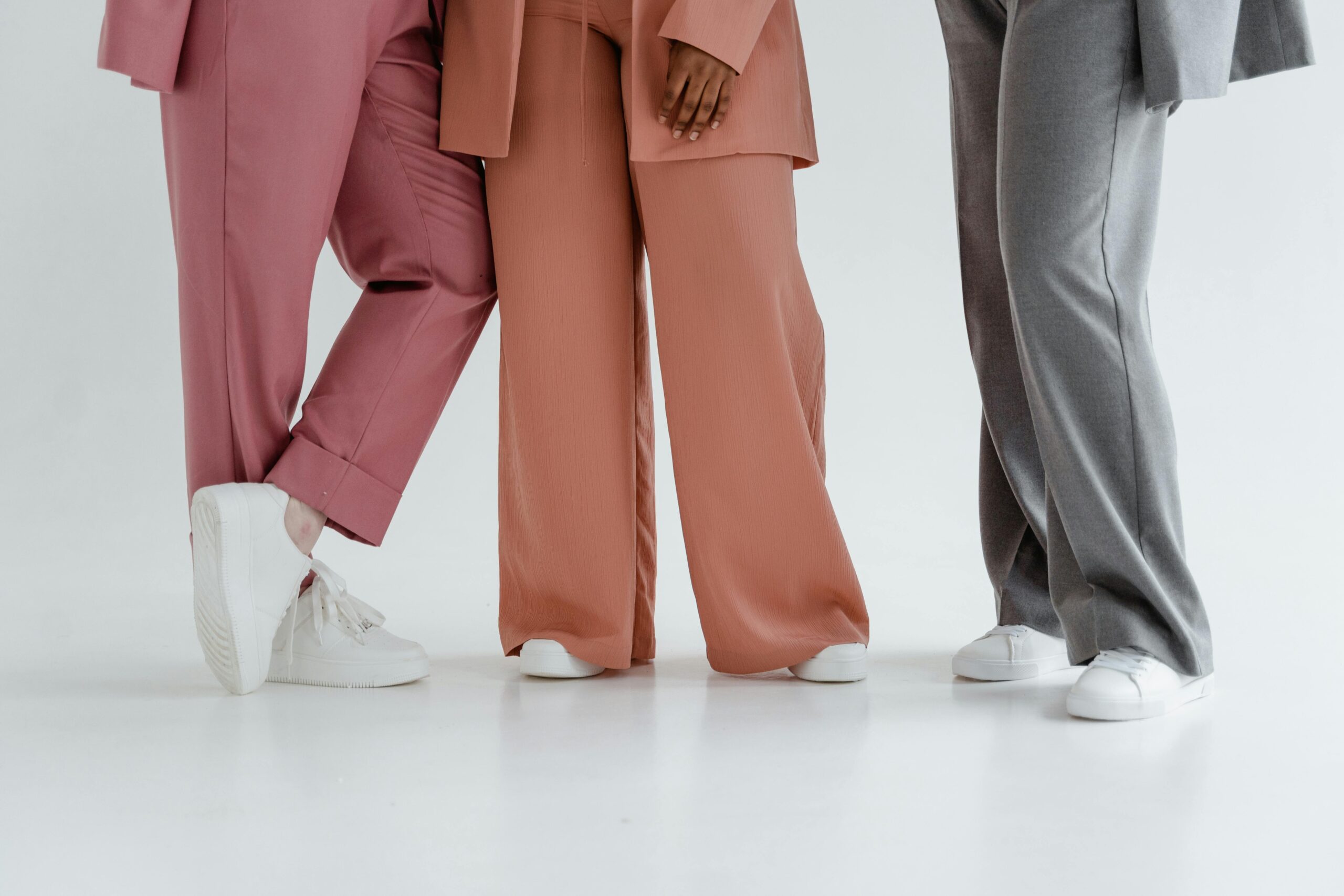 7 Shoes That Flawlessly Complement Wide-Leg Pants